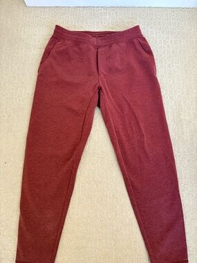 lululemon athletica Men's Jogger Pants in Maroon